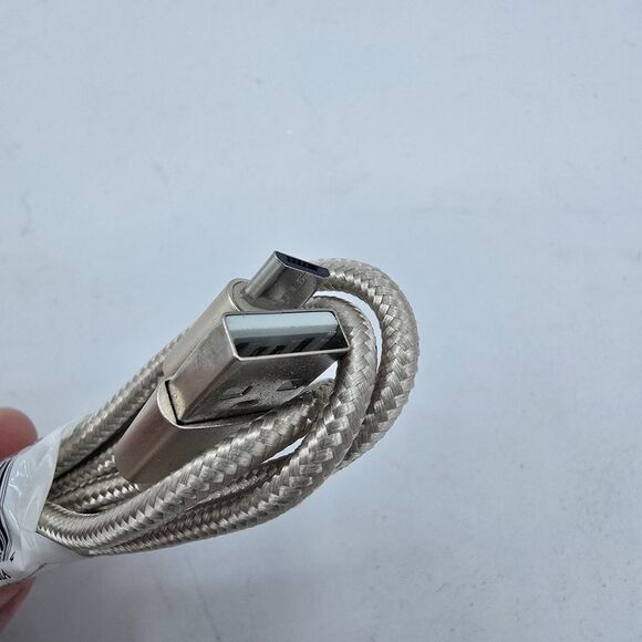 Wireless Gear 3FT Micro USB Fabric Cable - White Gold - Picture 4 of 4